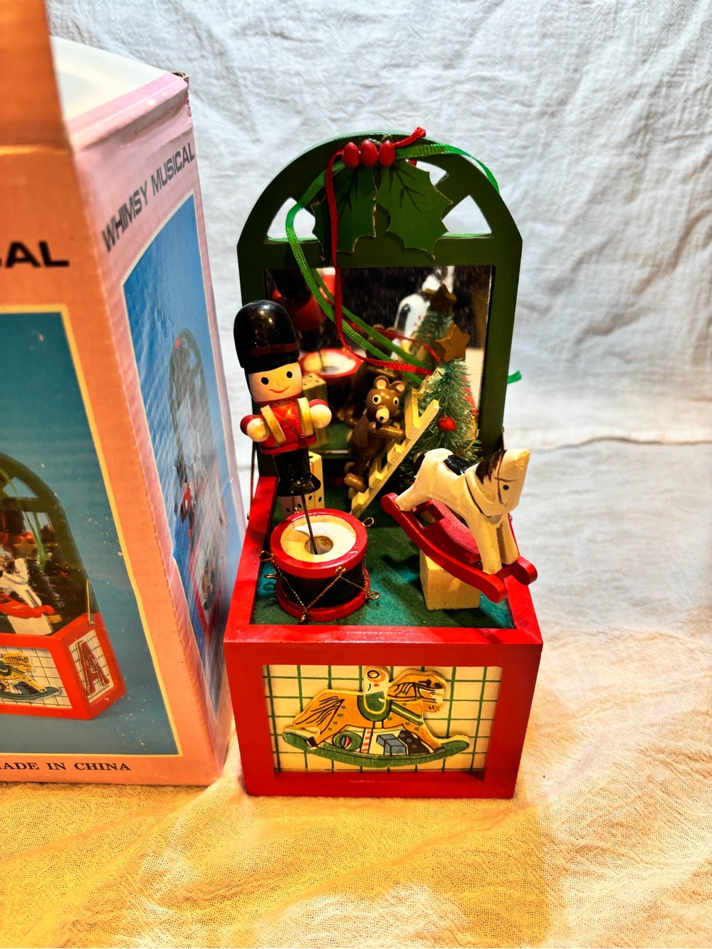 Whimy Wooden Musical Holiday Toy Scene - Red & Green